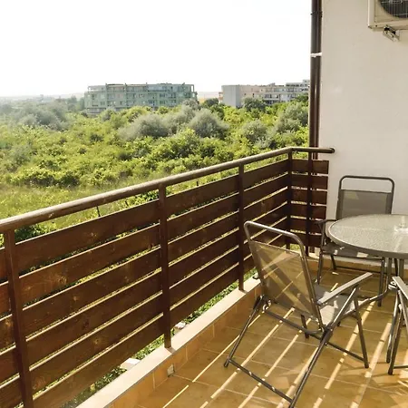 One-bedroom In * 네세부르